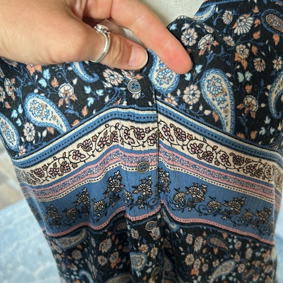 Boho paisley flowy button down vneck dress - Picture 4 of 6